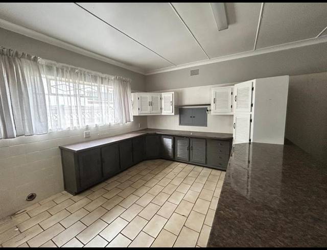 4 BEDROOM HOUSE FOR SALE IN SELCOURT